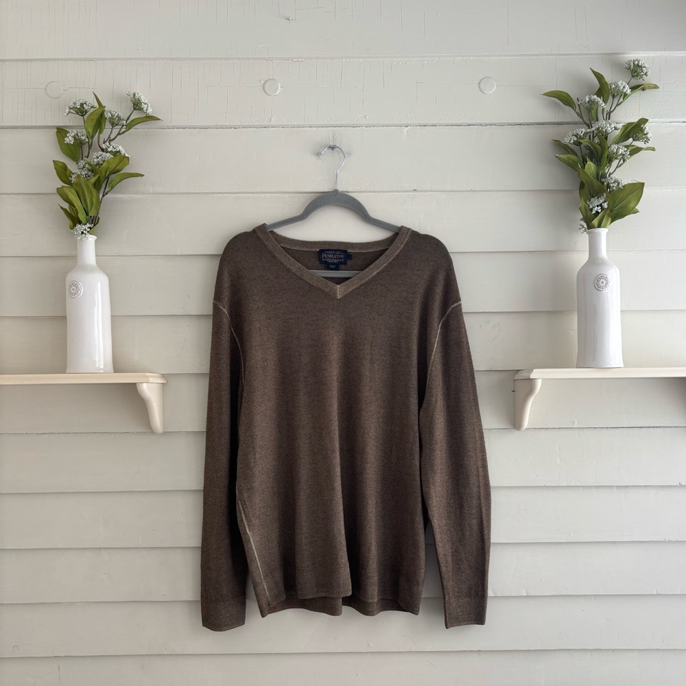 Pendleton Men's V-Neck Merino Wool Sweater in in a Greenish Brown Size Large - Picture 4 of 11